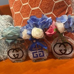 Handmade Designed small table vases with flowers